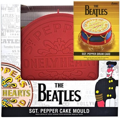 The Beatles Collection 20cm Sgt. Pfeffertrommel Silikon Kuchenform inkl. Rezeptbuch