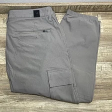 Vuori Meta Cargo Chino Pants Mens 32 Grey 29" Inseam Stretch Wicking Athletic