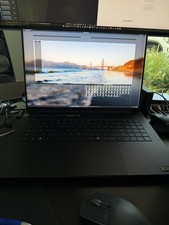 Razer Blade 18 RZ09-0529 18" Ultra 9 275HX 2.7GHz 64GB RAM 4TB SSD RTX 5090 3yr