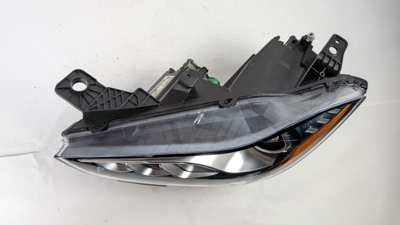 Maserati Ghibli 2014-2018 Left Headlight