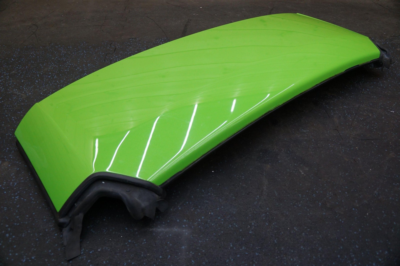 Rear Roof Panel Mantis Green 11A6468SP OEM McLaren 650S 2015