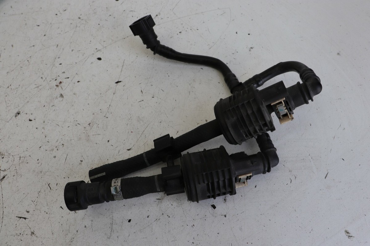 Mercedes Benz C63S AMG W205 Fuel System Purge Valves + Pipes 