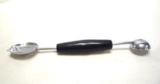 EKCO USA Melon Baller & Scoop, Black Handle, Nice!