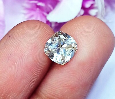 1,30 Ct Pierre Précieuse Moissanite Certifiée Couleur H Taille
