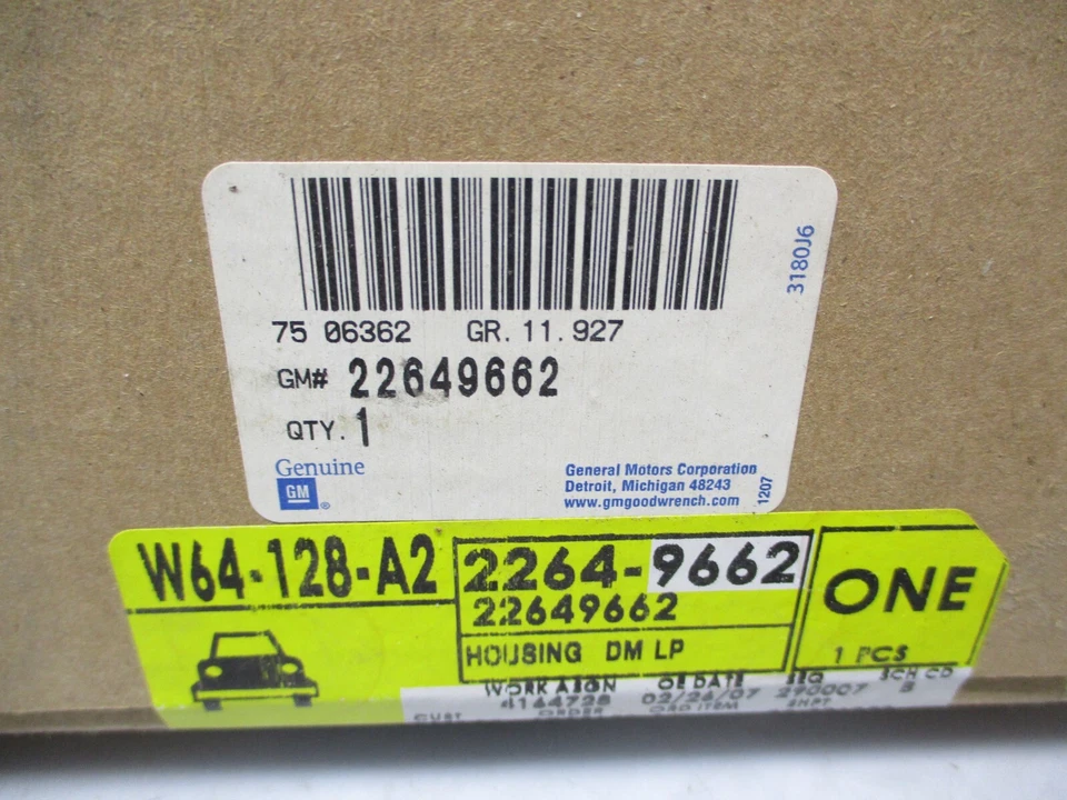 GM   22649662 Reading Lamp Housing 1995-2005 Chevrolet Cavalier - Image 2 of 4