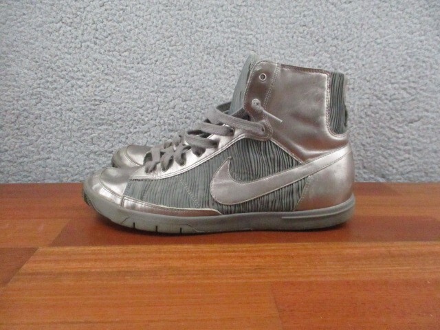 nike blazer mens silver