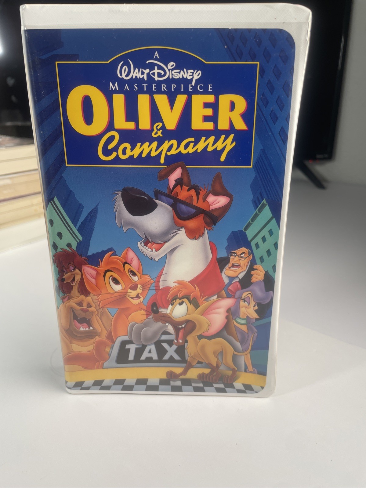 Oliver & Company VHS 1996 Disney Video Tape Masterpiece VTG Clamshell Nearly New