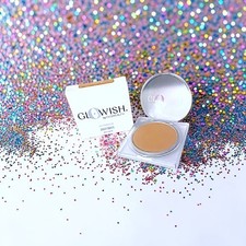 Glowish by Huda Beauty Luminous Pressed Powder in 05 Medium New in Box 0.35 oz