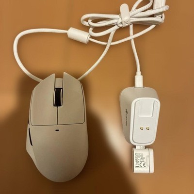 MAMBASNAKE x ATTACK SHARK V6 Kabellose Gaming Maus mit Ladestation