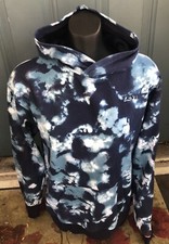 Boy  s LEVI  S Blue Tie-Dye Hoodie, Size XL 13-15 yrs 