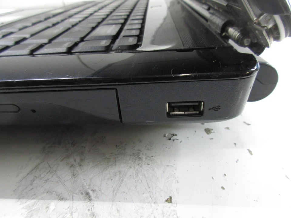 Dell Inspiron 1545 Pentium Dual-Core T4200 2.0GHz 4GB SIN HDD Sin Batería Foto 3 de 4