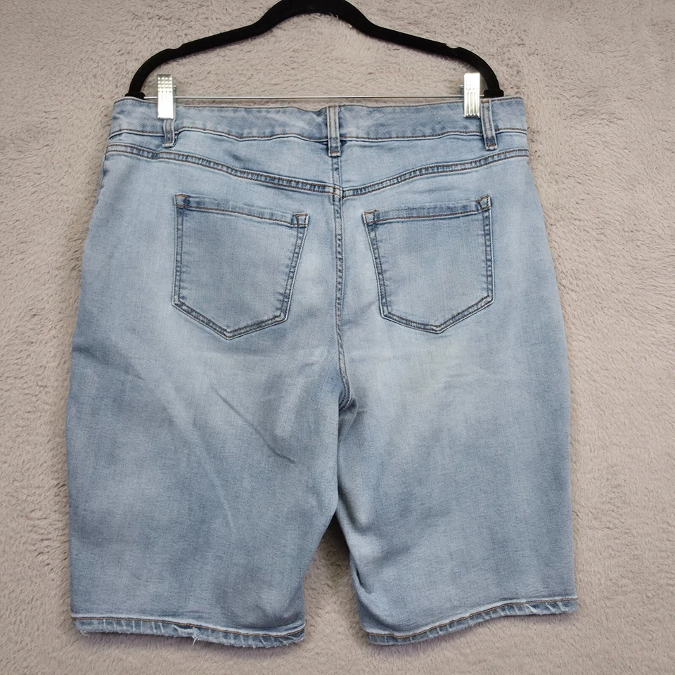 Bermudas Lane Bryant para mujer 12 azules tiro medio novio lavado claro denim Foto 3 de 4
