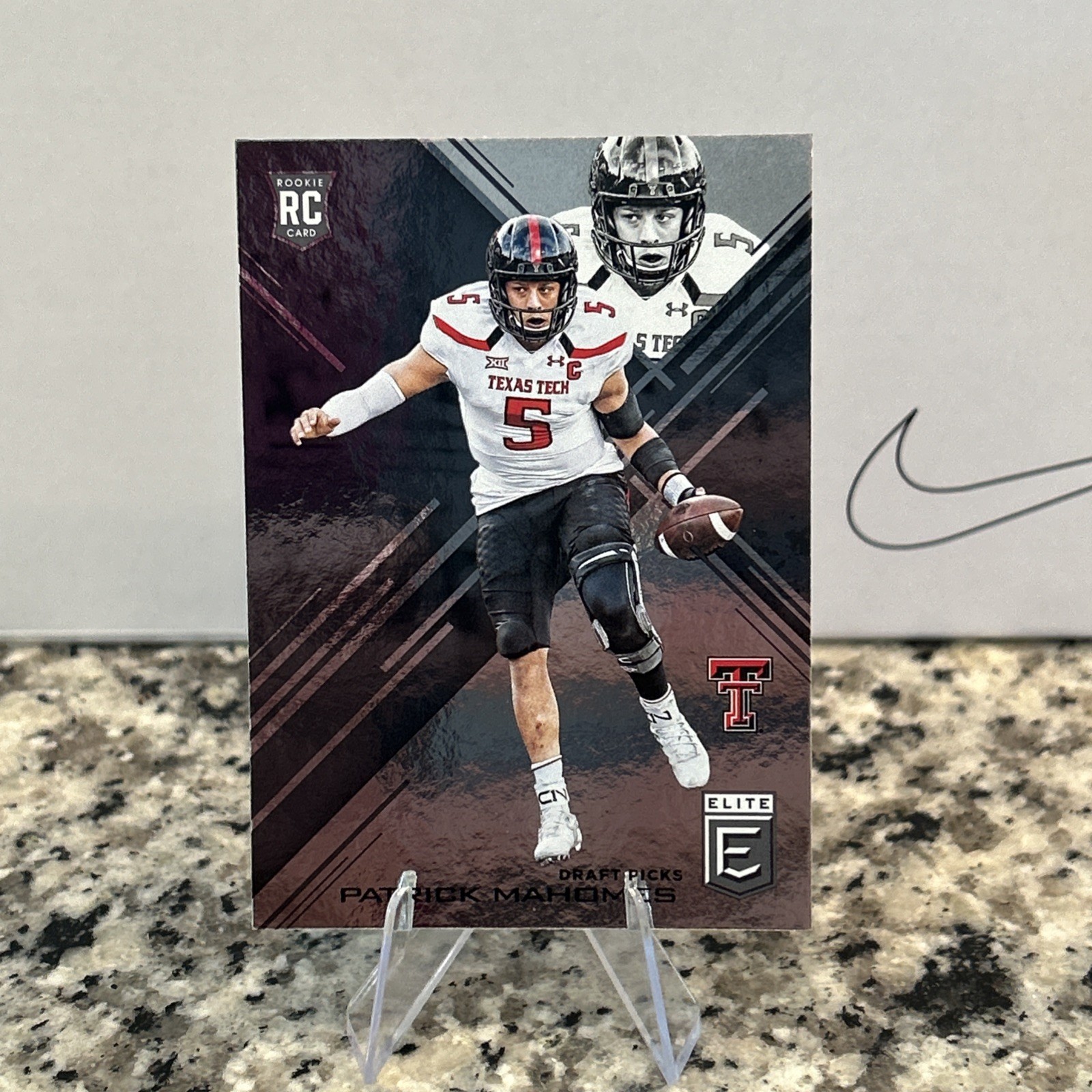 2017 Panini Elite Draft Picks - Draft Picks Patrick Mahomes II #145 (RC) 🐐