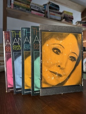 The Diary of Anaïs Nin Volumes 1-4 Box Set Harvest Edition Stuhlmann