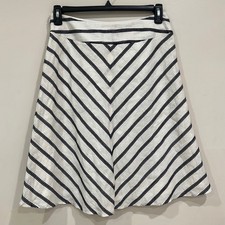 TALBOTS Skirt A-Line cream with stitch design. Size 8P