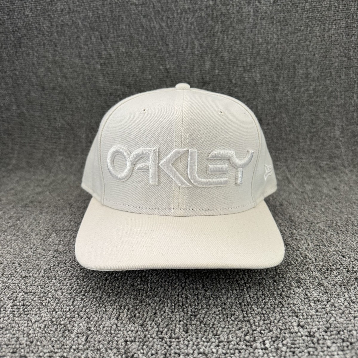 Oakley White Logo Cap Hat Tonal Embroidered New Era