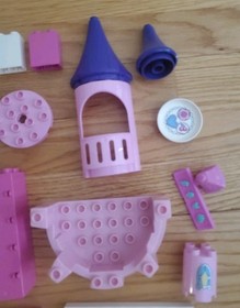 70+ Pieces Lego Duplo Princess Castle 6154 Cupcakes Flowers Parts Bricks Blocks