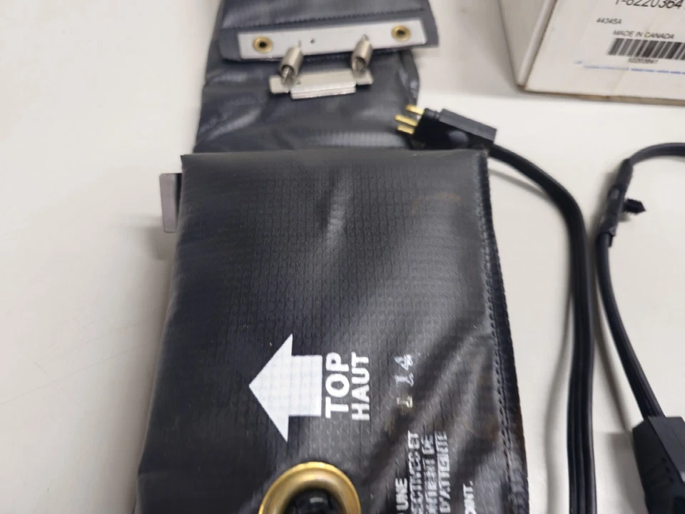 Calentador de batería genuino Mopar 82203641 Chrysler 300M Concorde LHS Intrepid 00-04 Foto 3 de 4