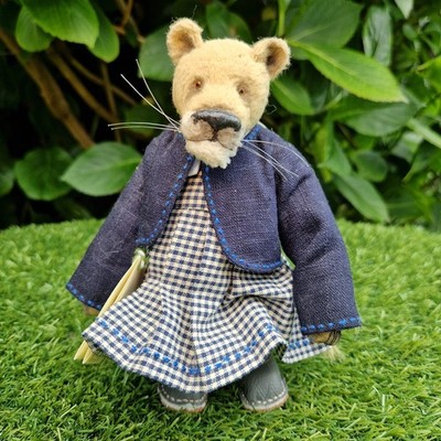 Out Of The Woods - Lena, einzigartige Künstlerbärin - BEAR SHOP