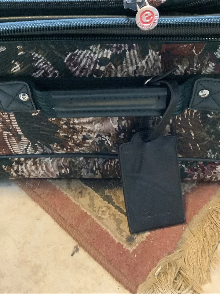 Vintage Atlantic Suitcase Green Floral. Telescoping With Wheels. 25” Tall. - Image 3 of 4