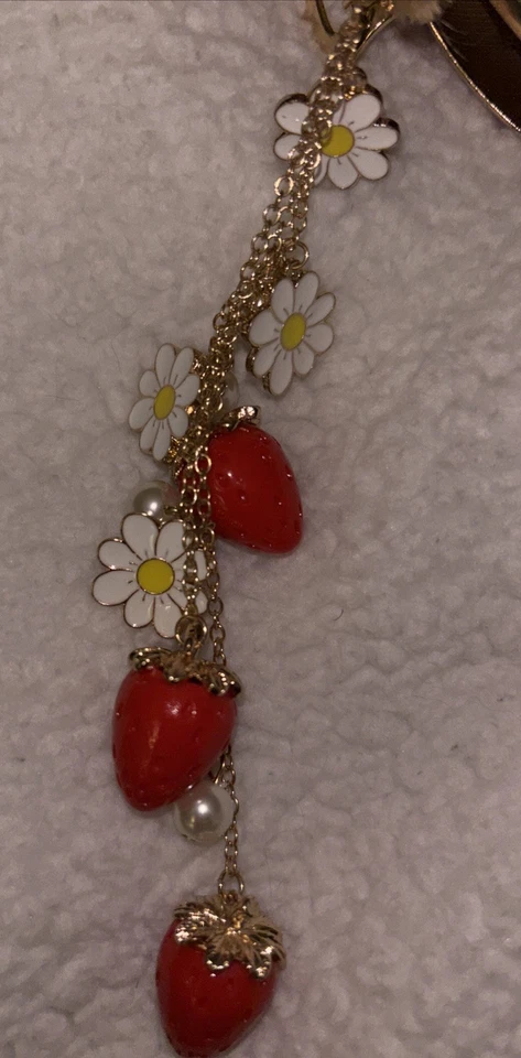 Sweet Society Strawberry Red Gold Daisy Jam Charm Claw Hair Clip from Hot Topic - Image 3 of 4