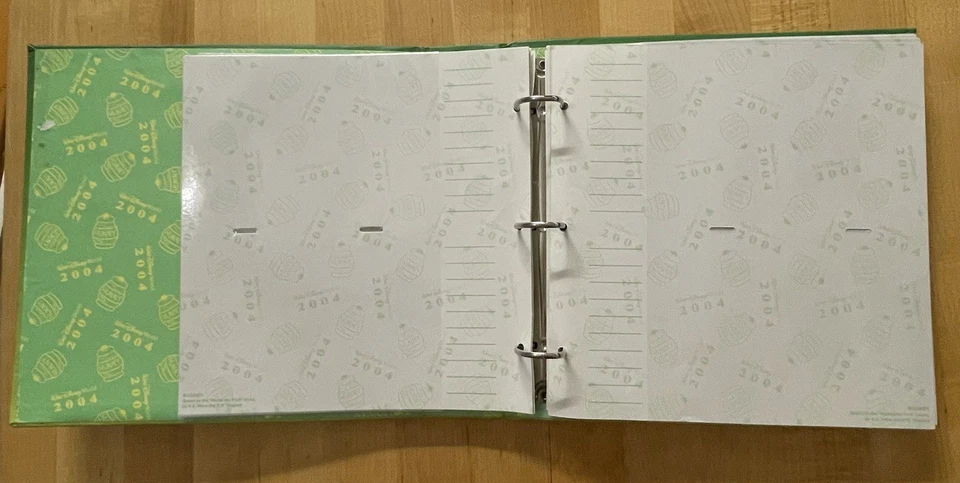 Disneys Winnie the Pooh 100 Picture Photo Album Kids 2004 - Image 3 of 4