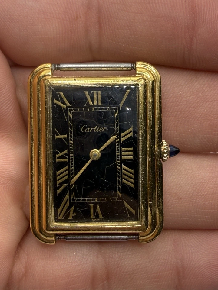 Reloj Cartier Tank 1970 esfera jumbo chapado en oro agrietado 38x28 mm cuerda manual Foto 2 de 4