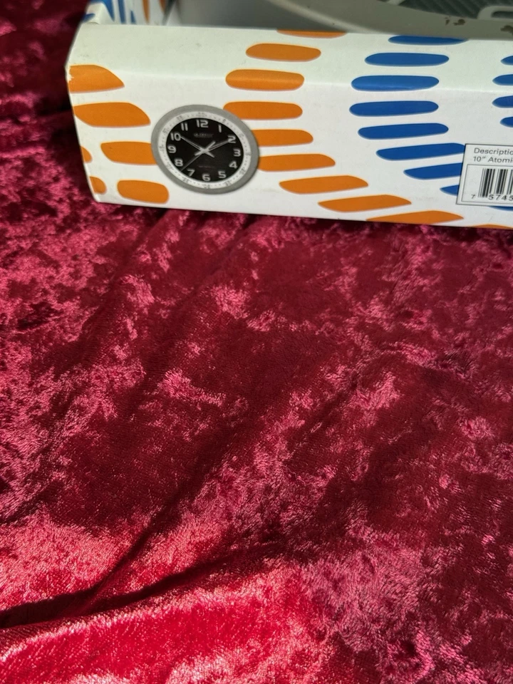 La Cross Tech 10” Atomic Wall Clock Model 404-1210S.New.Front color Off.Tested - Image 4 of 4