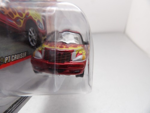 WHITE LIGHTNING 2002 CHRYSLER PT CRUISER JOHNNY LIGHTNING MOPAR OR NO CAR 1:64 - Picture 2 of 6