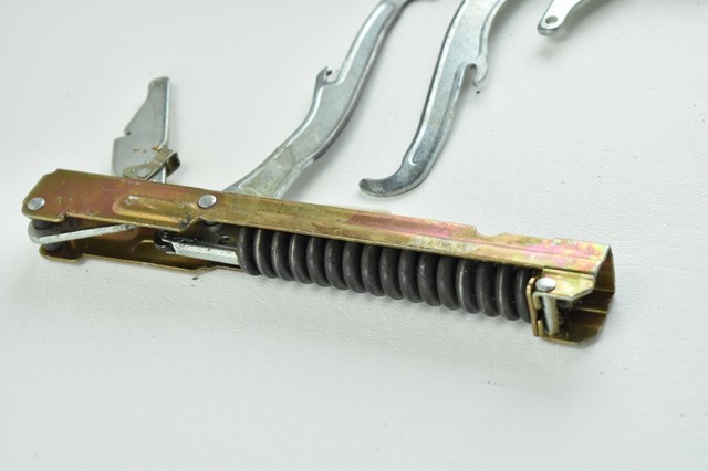 THERMADOR Oven Door Hinge 00498950 | Replacement Hinge For Wall Oven Doors | Genuine Part 498950