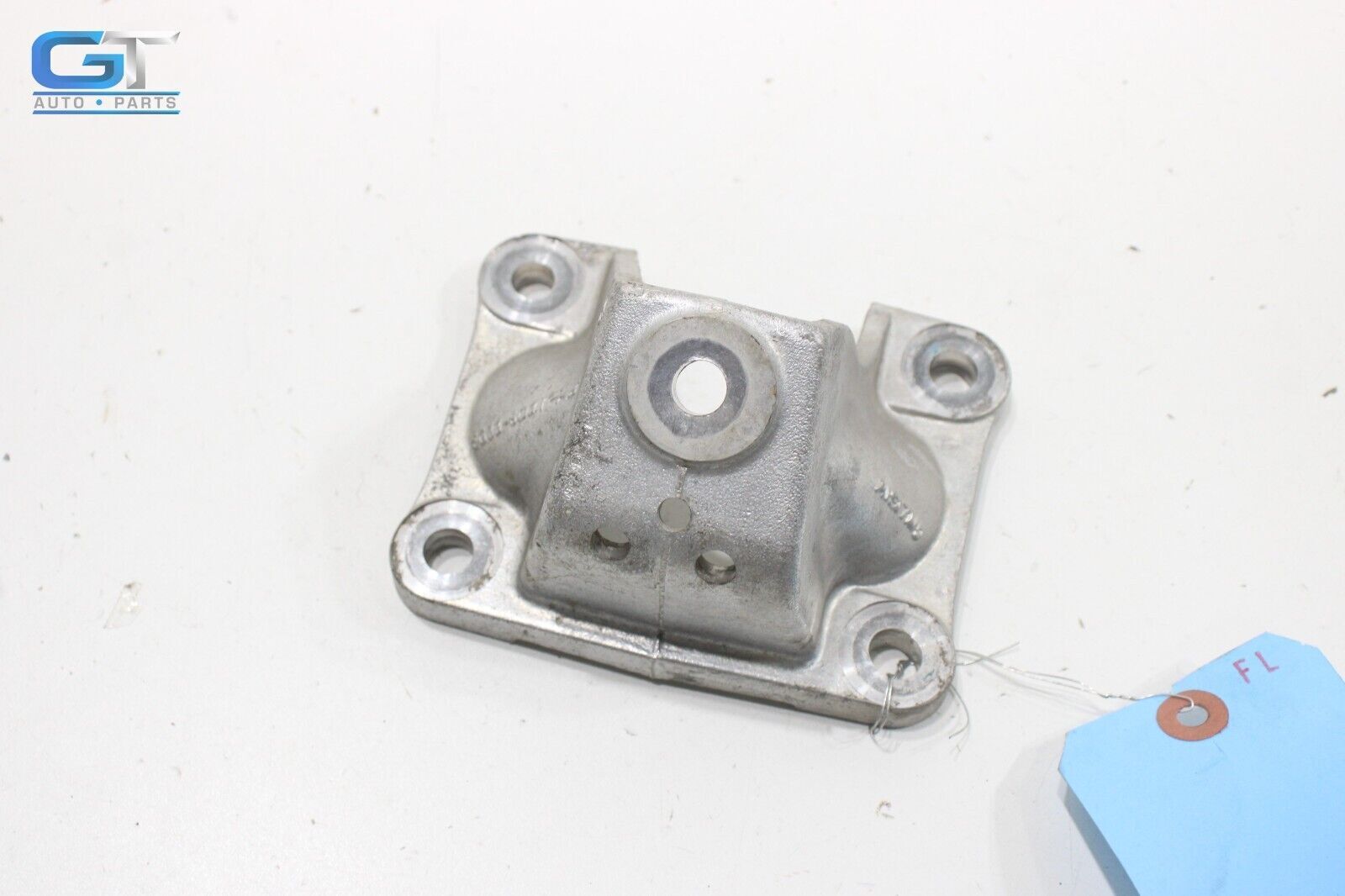 2007 - 2017 ASTON MARTIN V8 VANTAGE ENGINE LEFT SIDE MOUNT SUPPORT BRACKET OEM