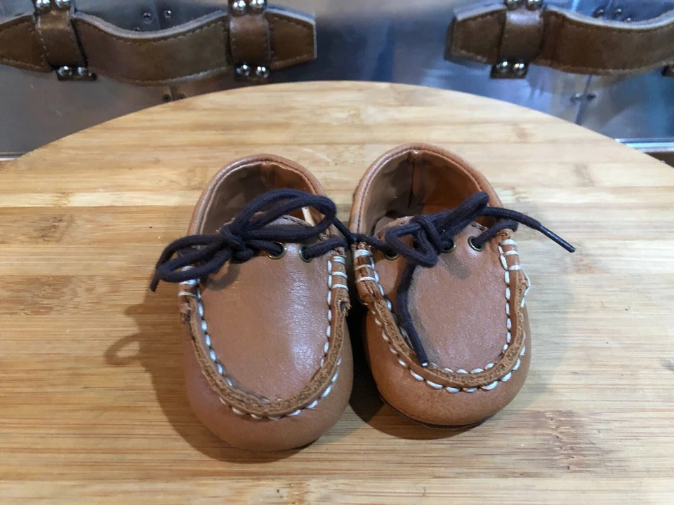 Mocasín sin cordones Cole Haan Grant Driver de cuero marrón sin usar, en caja, bebé EE. UU. 1 Foto 4 de 4