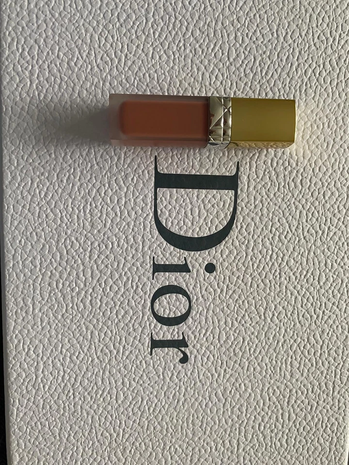 DIOR 323 SEQUIN LIMITED EDITION LIP GLOSS - Image 2 of 2