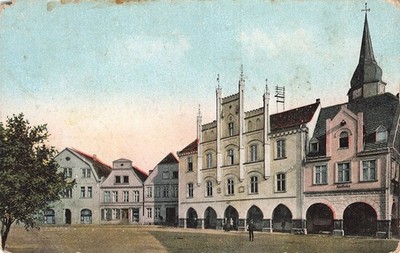 740449) Postcard Market Square with City Hall and Pharmacy Beckum used 1915