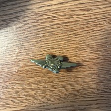 2012 Disney Aviator Mickey Mouse Wings Pin Br...