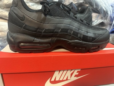 Nike Air Max 95 Essential Triple Black Ci3705-001 Size 9and 13 （B