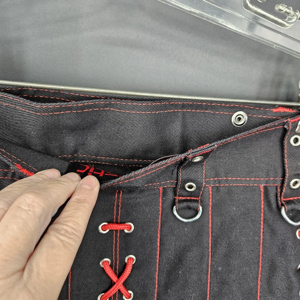 Majestic Kilts Kilt Para Hombres 30 Negro Rojo Utilitario Plisado Con Cordones Anillo en D Gótico Punk Foto 3 de 4