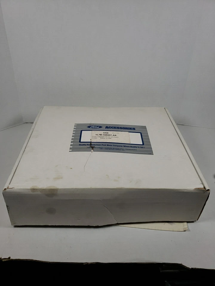 NEW - OEM Lincoln Ford YL2Z-19B507-AA UNIVERSAL Roof Cargo Carrier Luggage Bag - Image 4 of 4