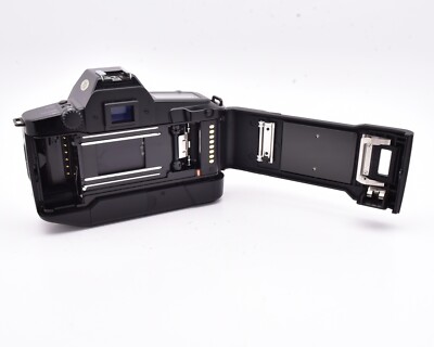 Canon EOS 650 AF 35mm SLR Film Camera Body with Body Cap (#13577