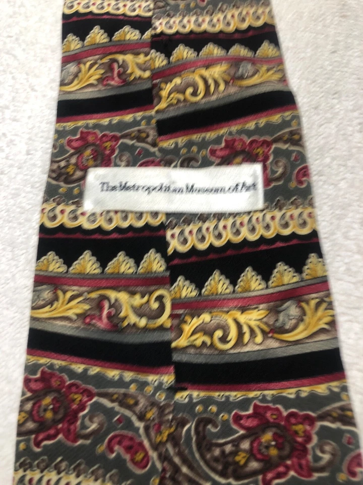 MUSEO METROPOLITANO CORBATA HOMBRE GRIS AMARILLO ROJO NEGRO 4 X 59 Foto 4 de 4