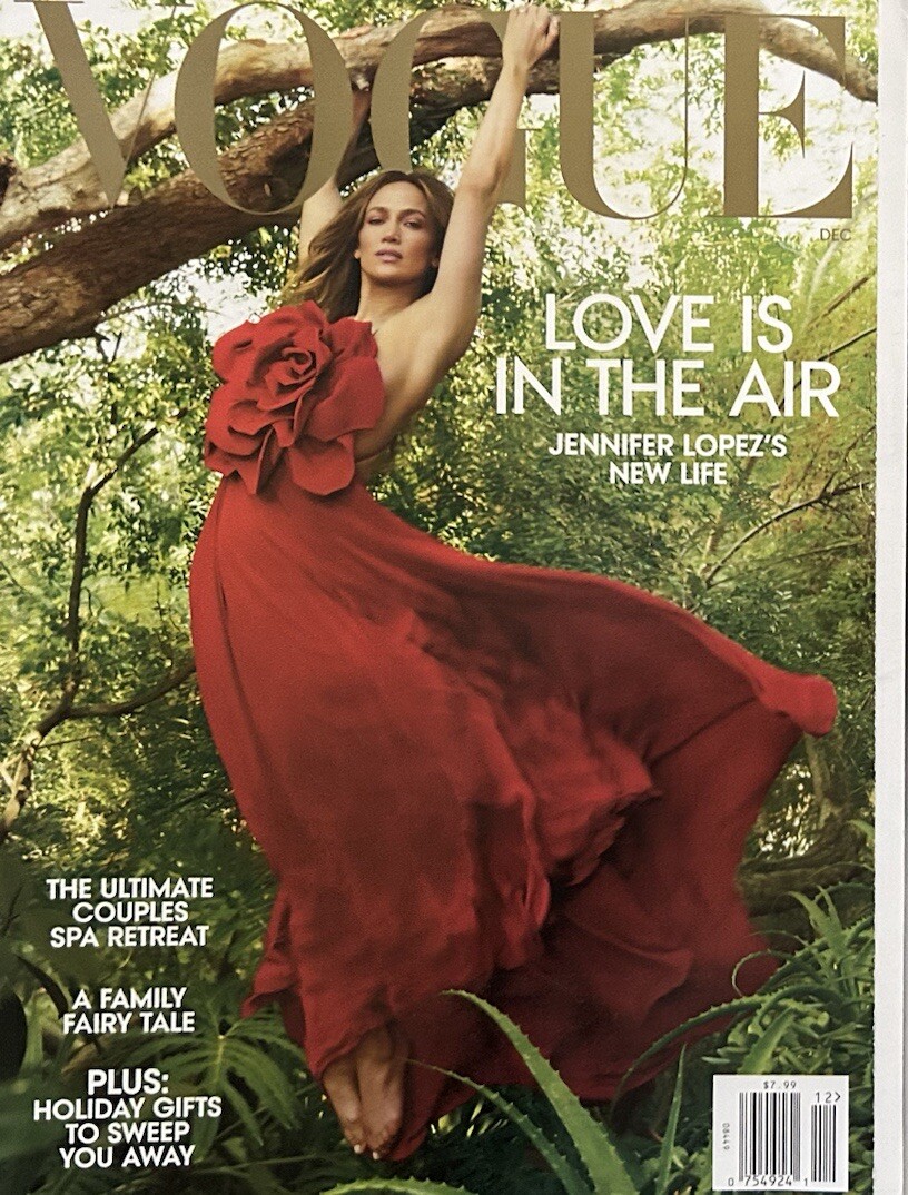 女性情報誌 Vogue Brasil Magazine January 2022 VOGUE Brazil Magazine January 2022 DANDARA QUEIROZ Caroline