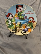 Disney Christmas Plate 1993 Santa's Workshop Mickey Goofy Donald Toys