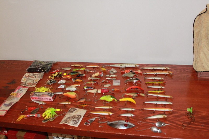 Vintage Fishing Lure Lot 60+ Pieces Fill Your Tackle Box! Rapala Musky Plugs etc