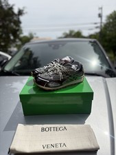 Bottega Veneta Men's Low Top Lace-Up Athletic Sneakers Geometric Silver Gray