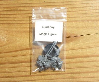 HH Solar Auxilia _Veletarii w/ Storm Axe Blind Buy Single Figure Bits