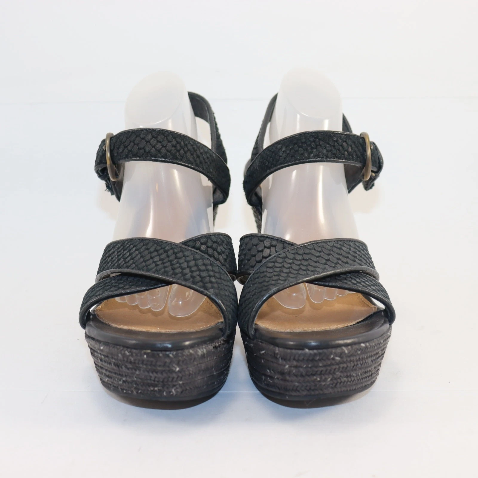 Sandali con zeppa neri UGG misura 8 tacco plateau cinturino alla caviglia pelle testurizzata