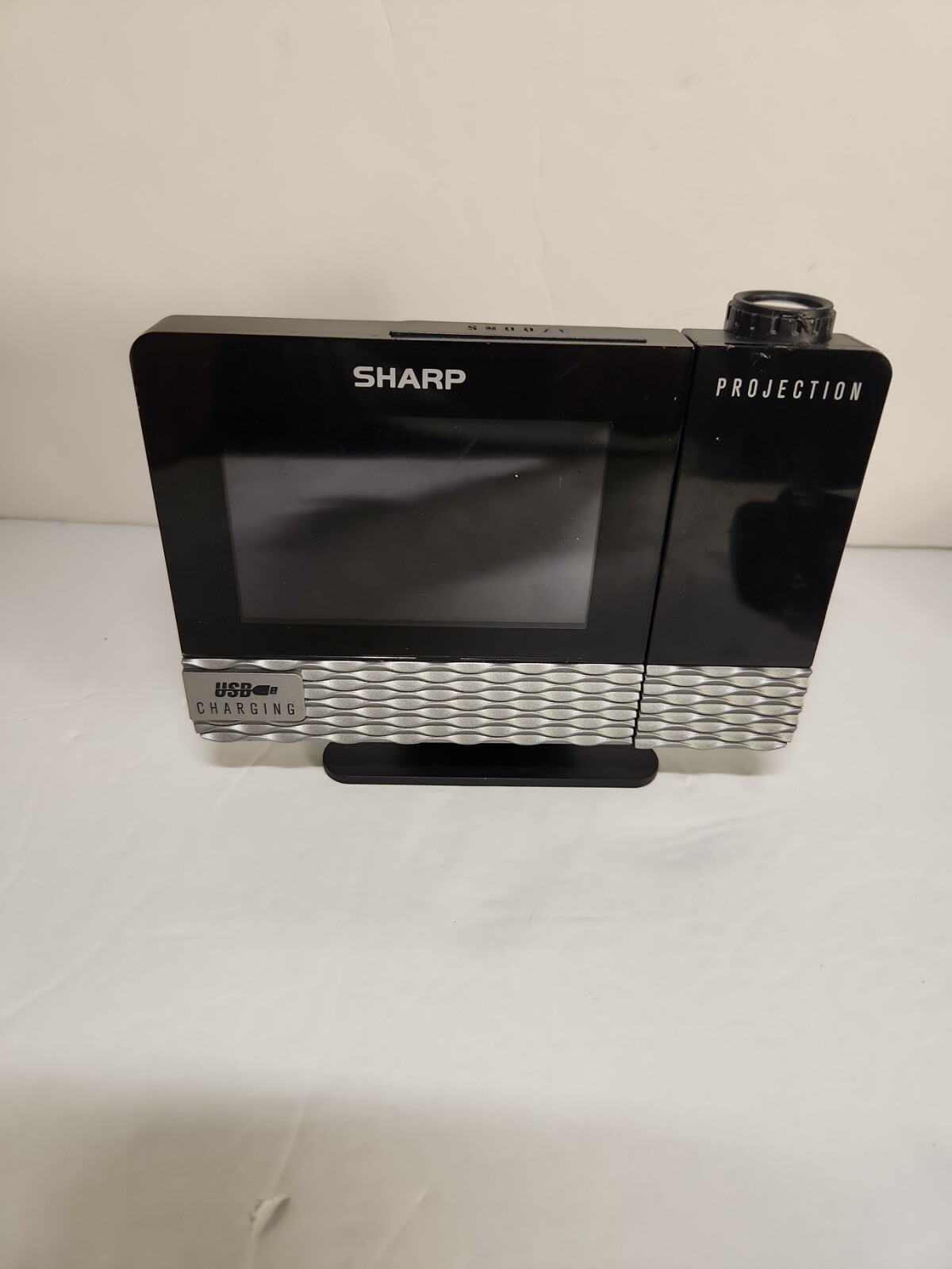 Sharp Model SPC543 Projection Alarm Clock w/USB Port 