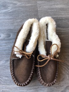 minnetonka chrissy slippers