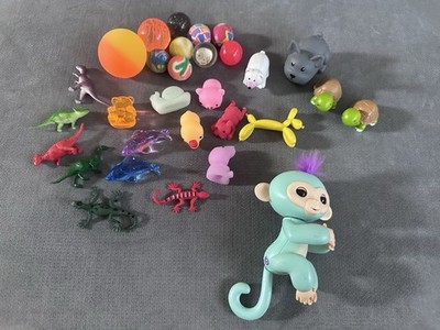 FINGERLINGS Monkey/mini figures/bouncy balls/squishy lot Of 30
