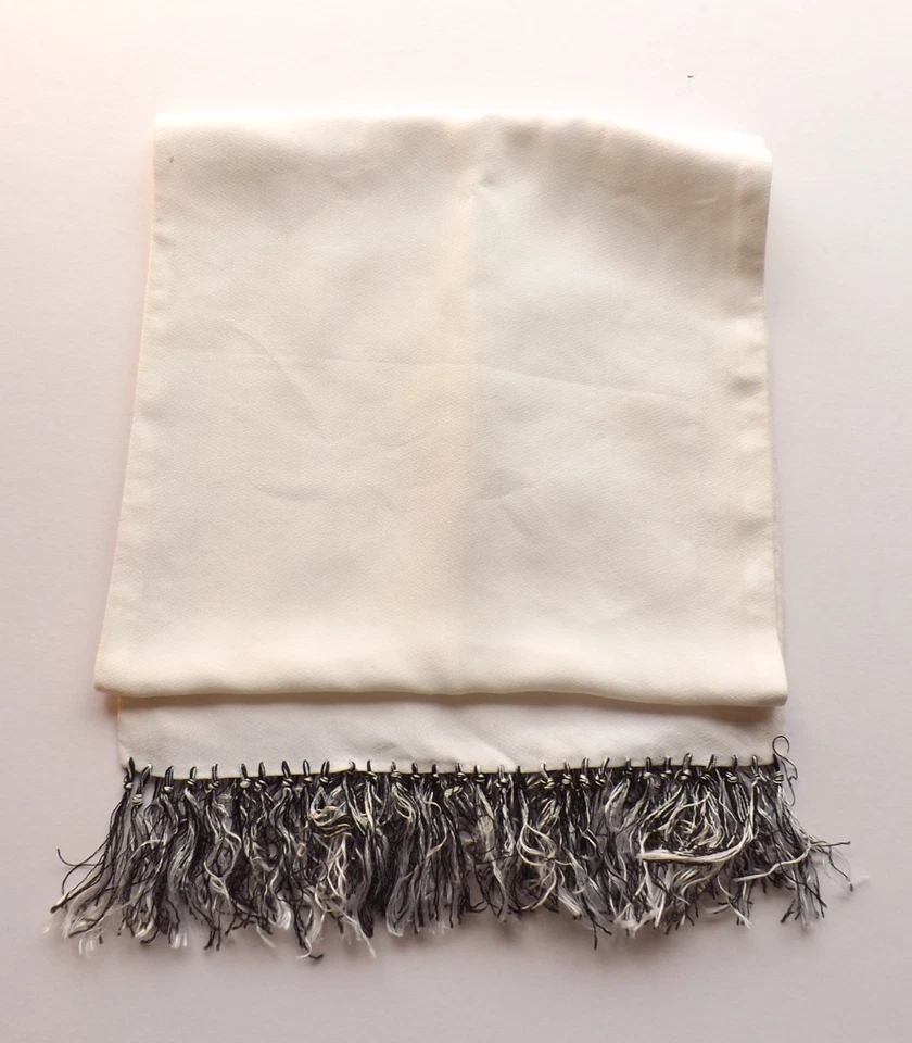 Vintage TOOTAL Men's Scarf White with Black White Fringing MOD SCOOTER OPERA - Image 4 of 4